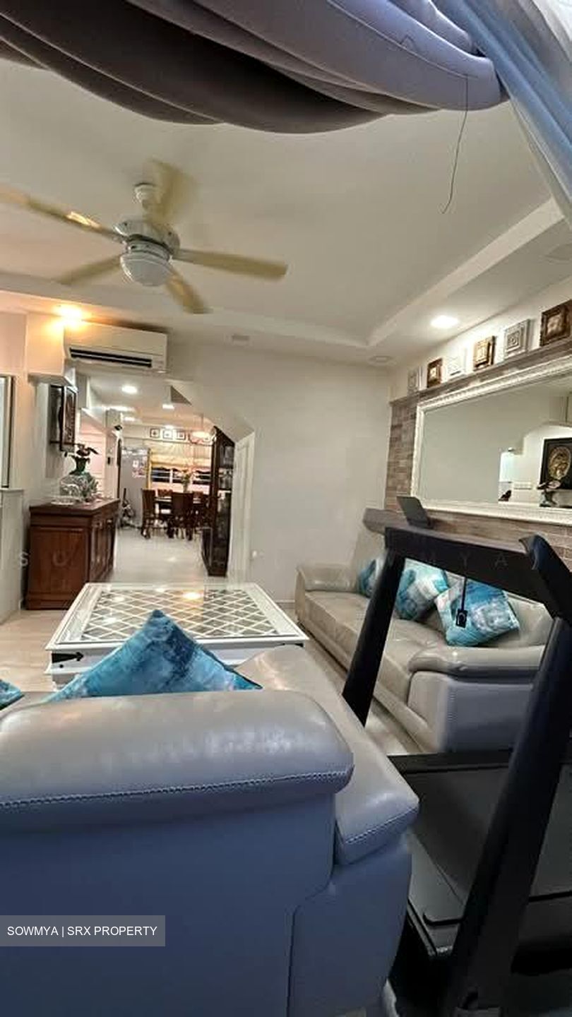 Blk 533 Hougang Avenue 6 (Hougang), HDB Executive #591959281